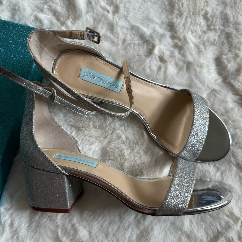 Betsey Johnson - women’s shoes size 10
